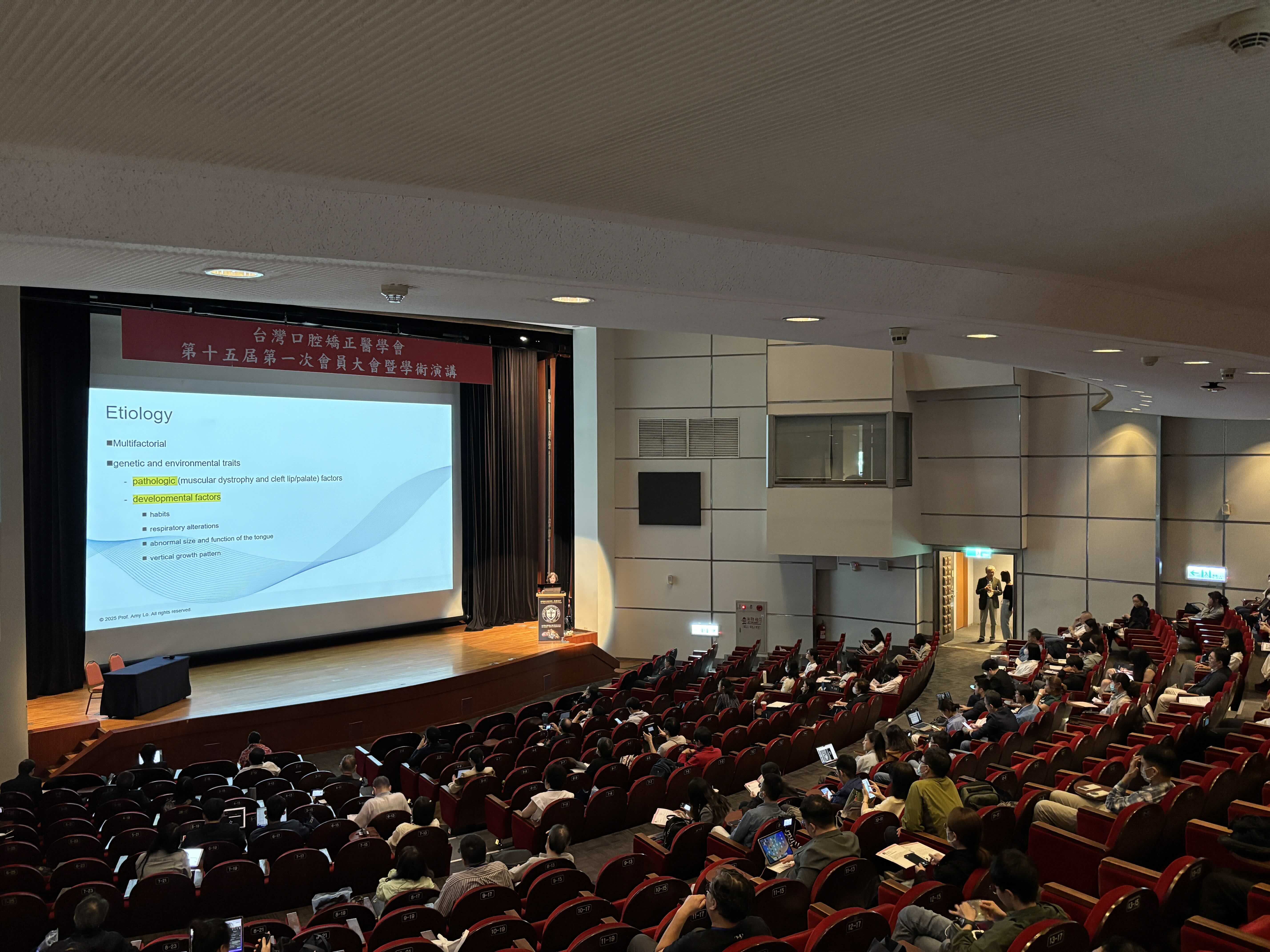 【 開咬案例、TOS演講：Openbite治療的今昔比較 】