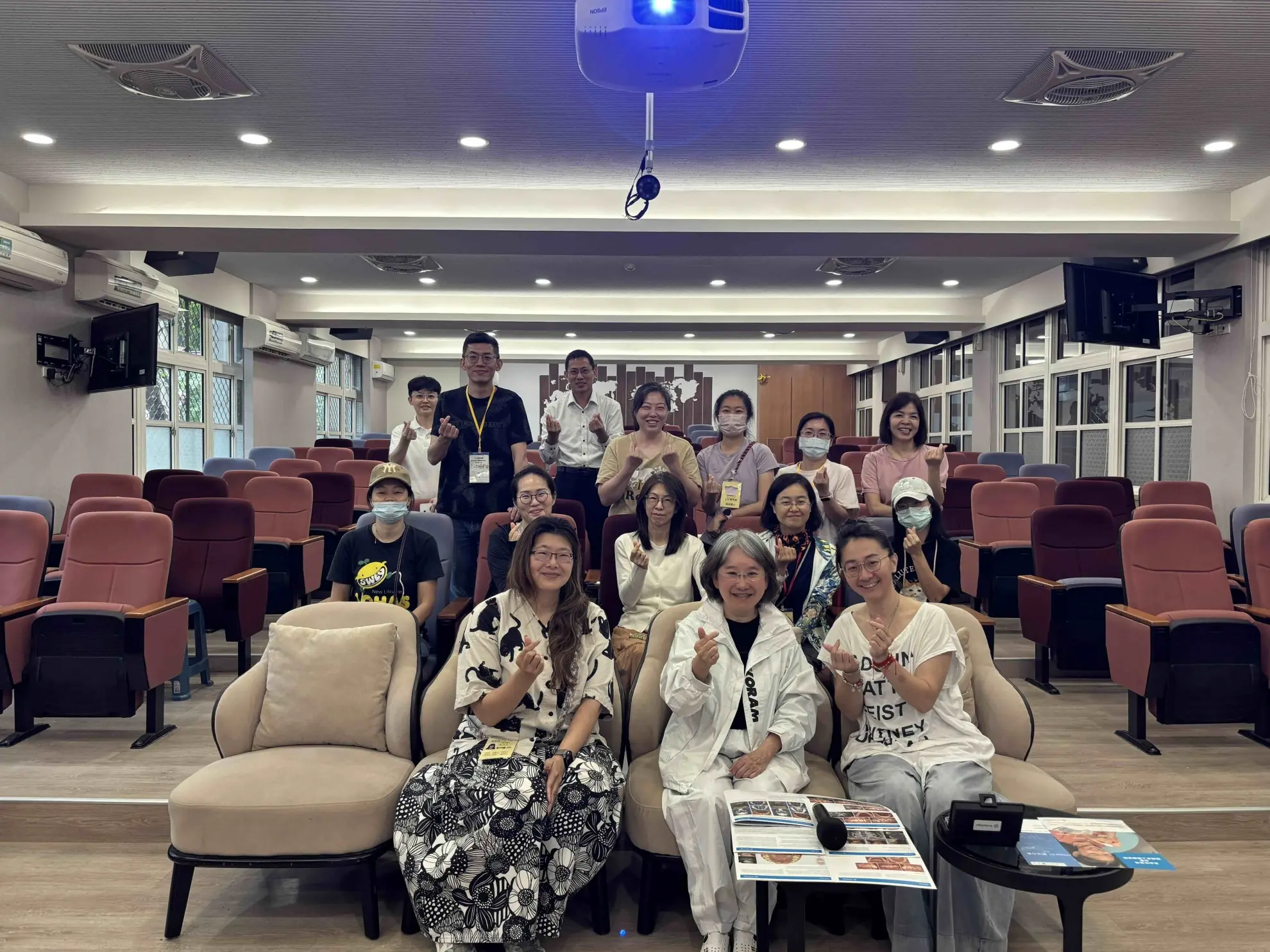 🏫龍安國小🏫口腔保健與早期矯正講座👩⚕️羅秋美教授 🏫龍安國小🏫口腔保健與早期矯正講座👩⚕️羅秋美教授
