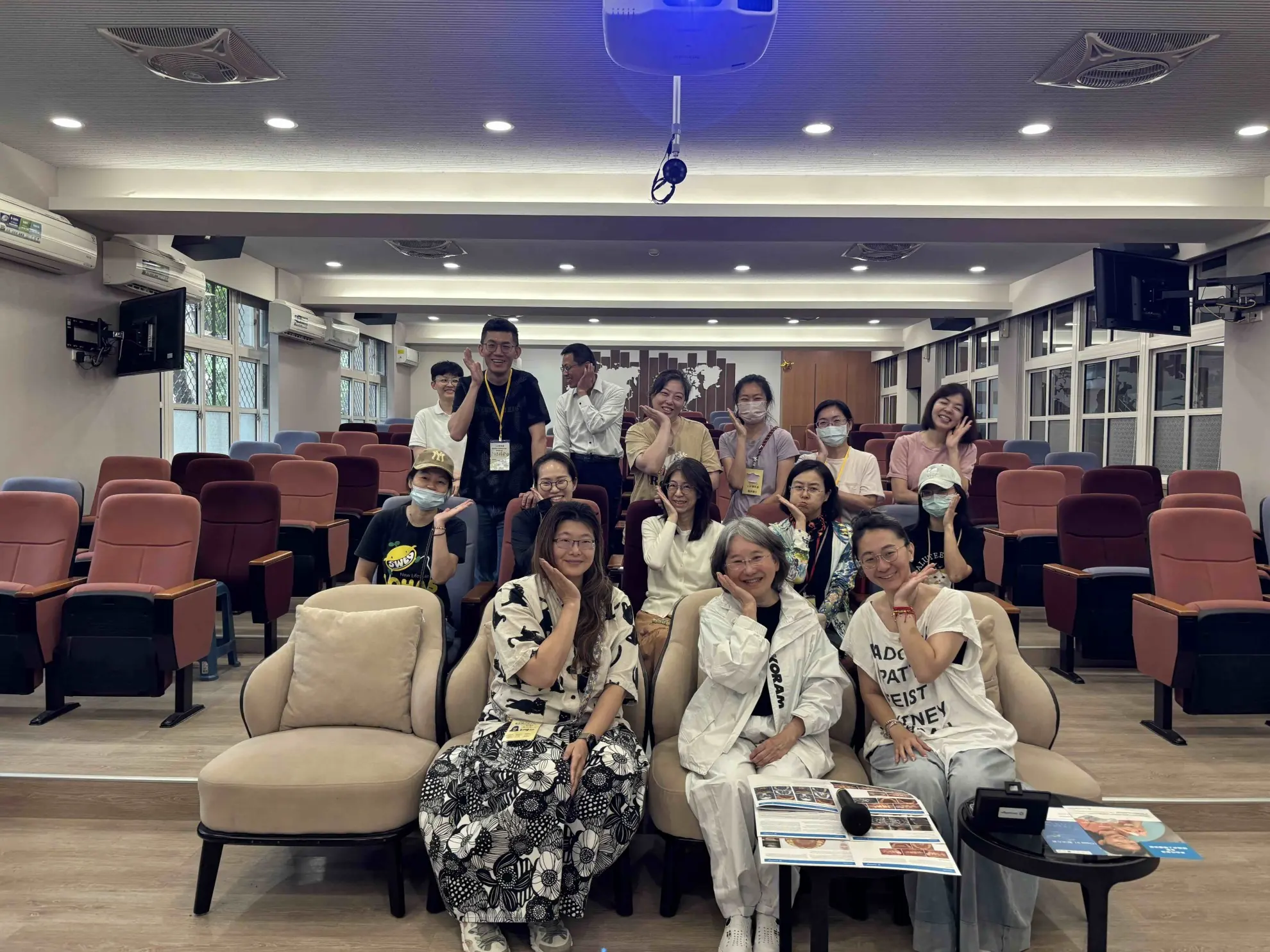 🏫龍安國小🏫口腔保健與早期矯正講座👩⚕️羅秋美教授 🏫龍安國小🏫口腔保健與早期矯正講座👩⚕️羅秋美教授