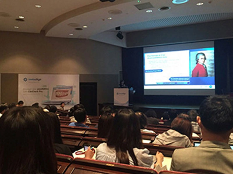 羅醫師教授 於台北世貿國際會議廳演講，題目"隱適美的治療應用"，受到熱烈歡迎