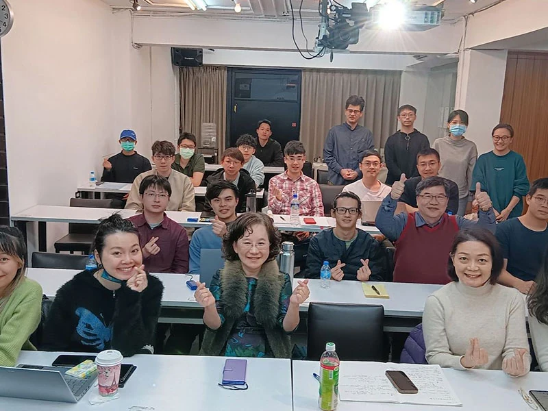 羅秋美教授最新一期的「全方位矯正教室」授課