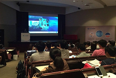 羅醫師教授 於台北世貿國際會議廳演講，題目"隱適美的治療應用"，受到熱烈歡迎