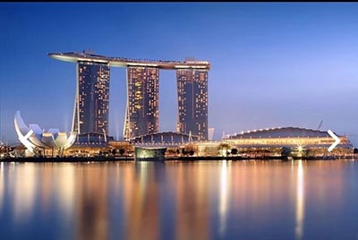 羅教授代表台灣，在隱適美亞太高鋒會演講 ，今年在新加坡舉辦